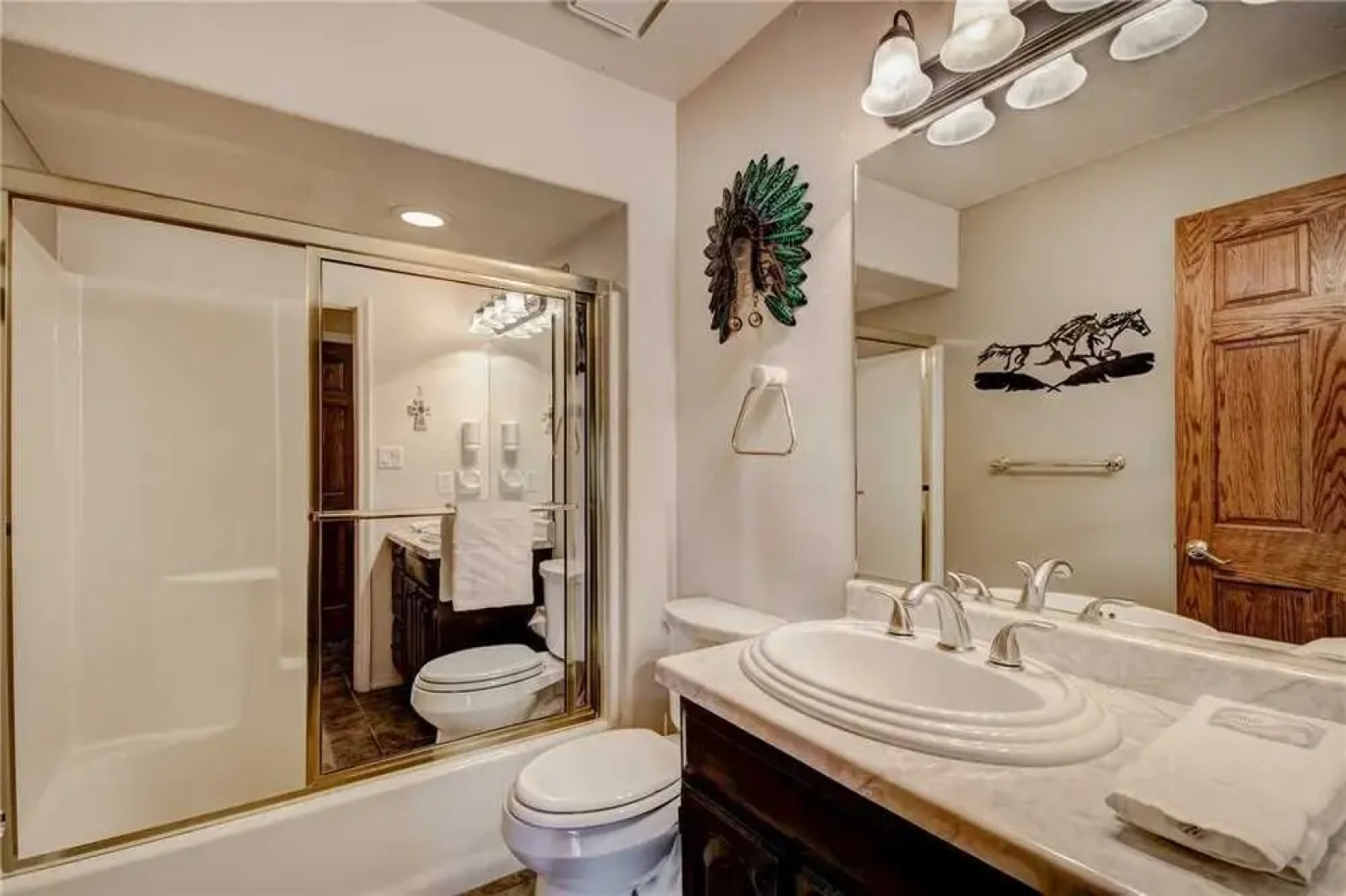 Southern Comfort - Three Bedroom Cabin