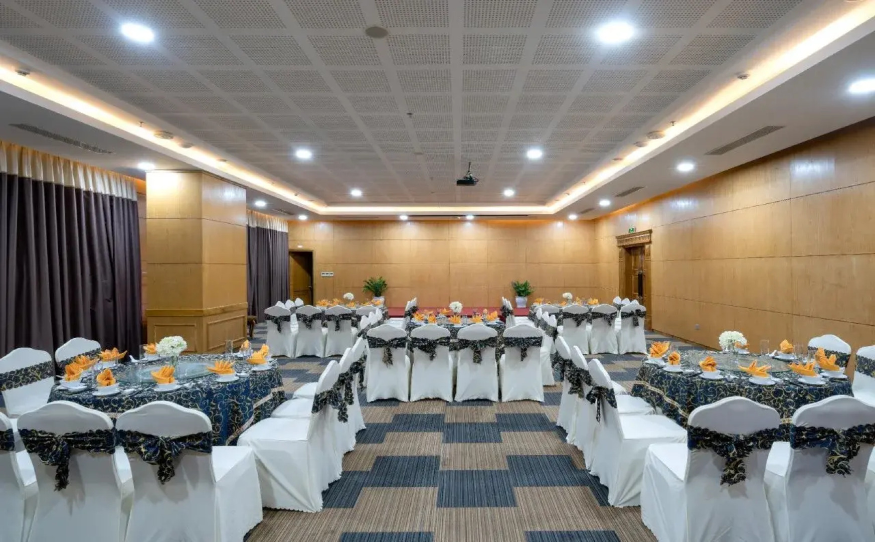 Serene Beach Hotel Danang