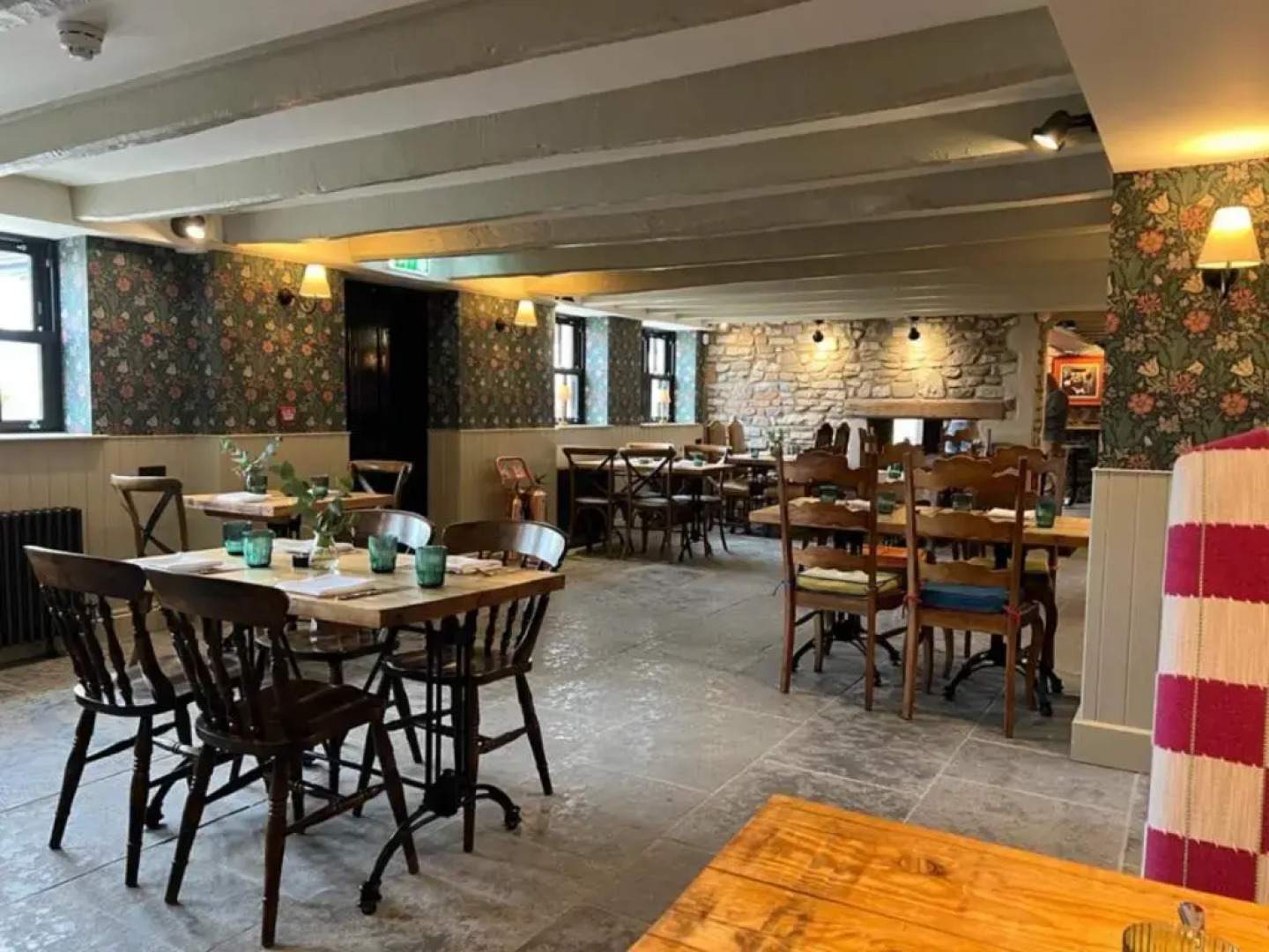 The White Lion Cowbridge