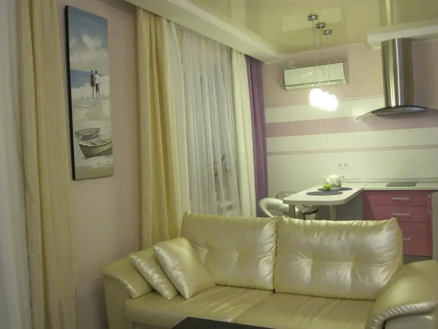 Apartments Lugovaya 67, rjadom k-ka Paramonova, Transneft', Jugtransgaz