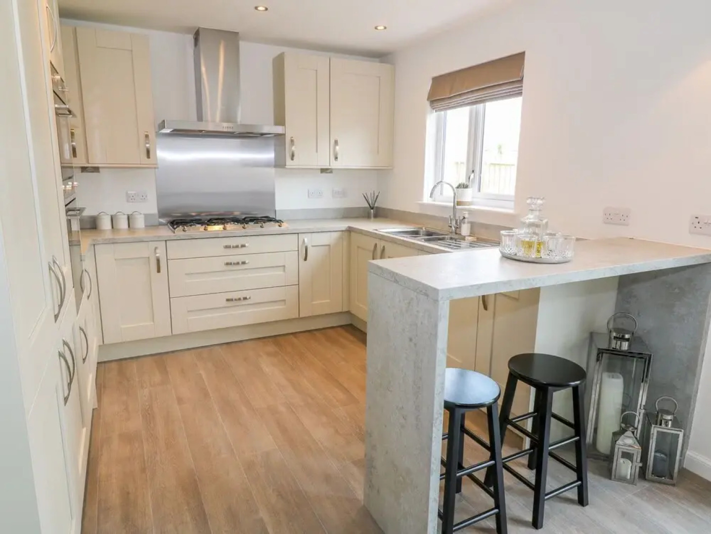 6 Whitecraigs Crescent