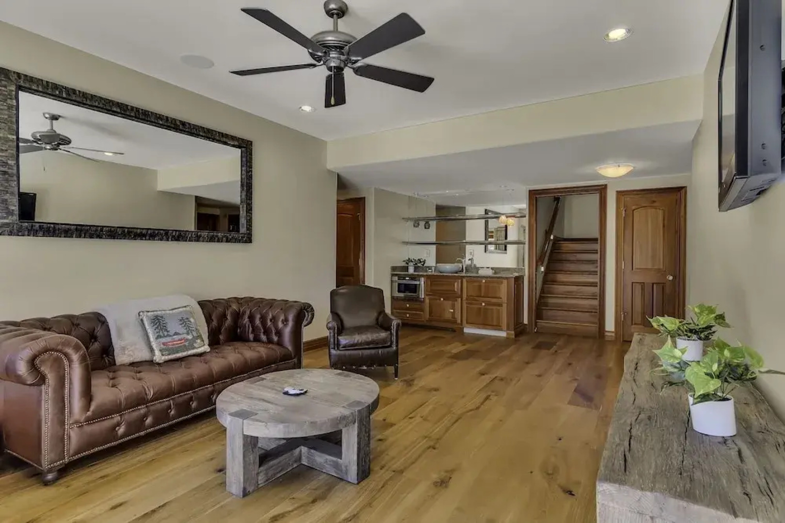 Tuckers Cove 7 Bedroom Home by RedAwning