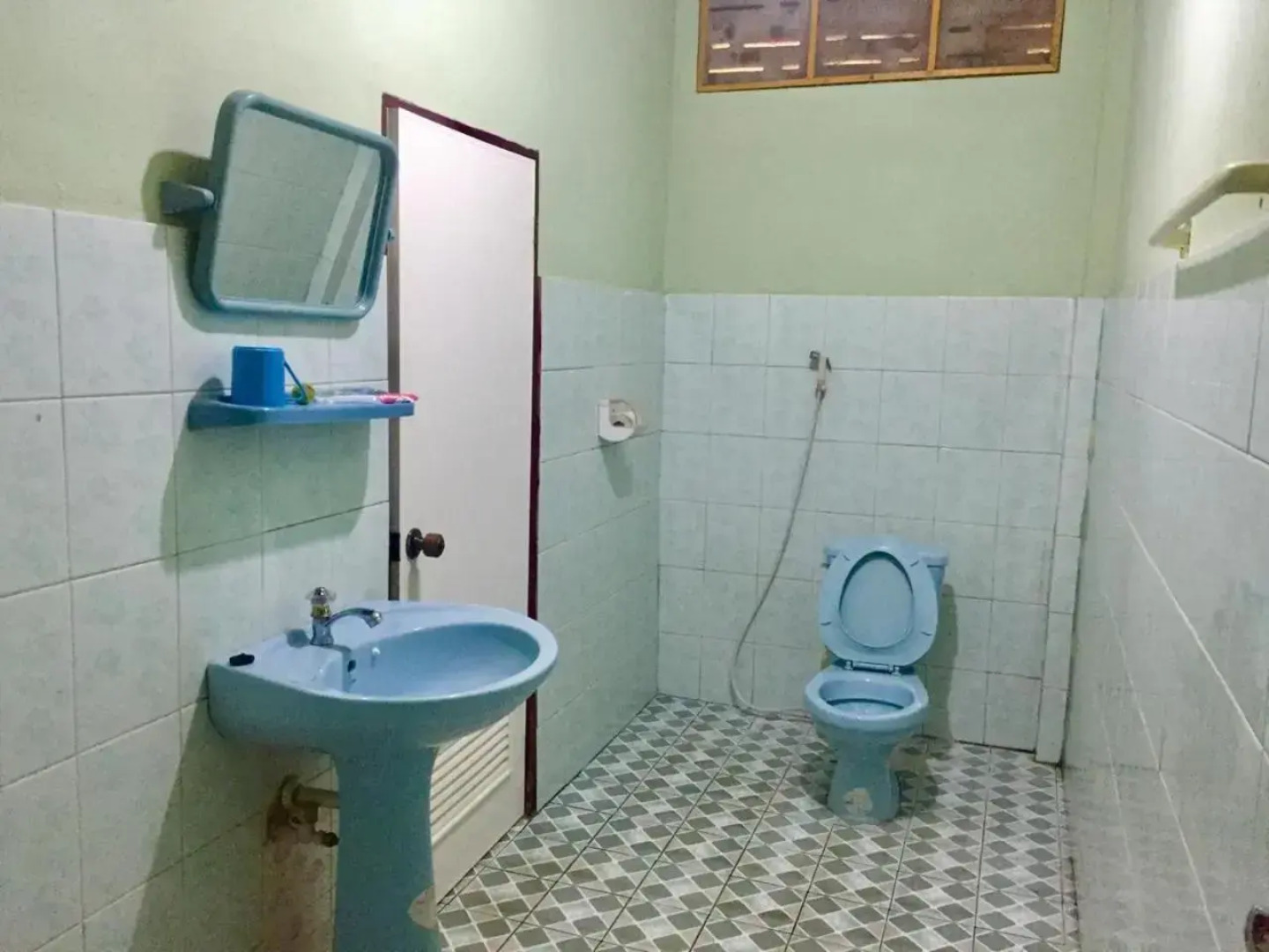 Anouxa Riverview Guesthouse