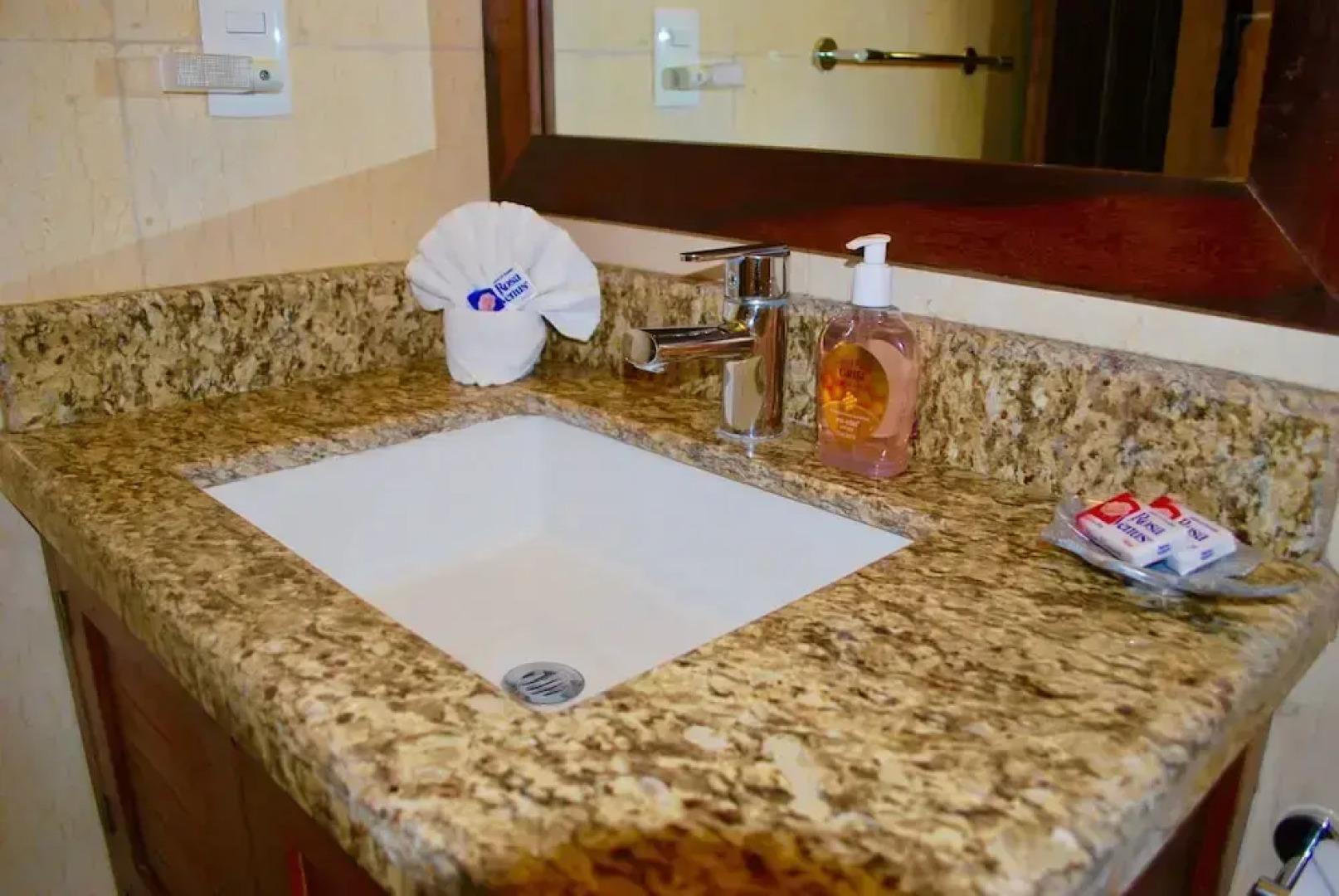 La Buena Vida Suites - Adults Only