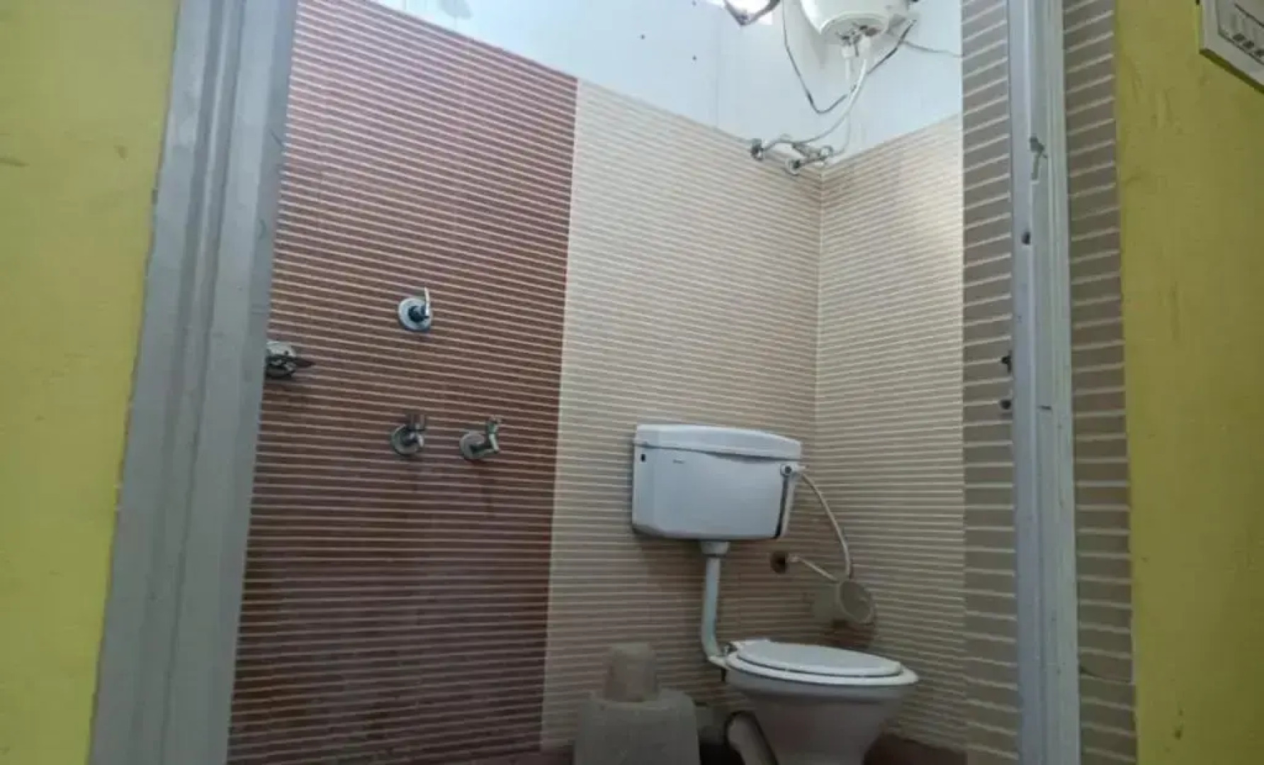 Trinayani Stay - 3 min Walk to Temple