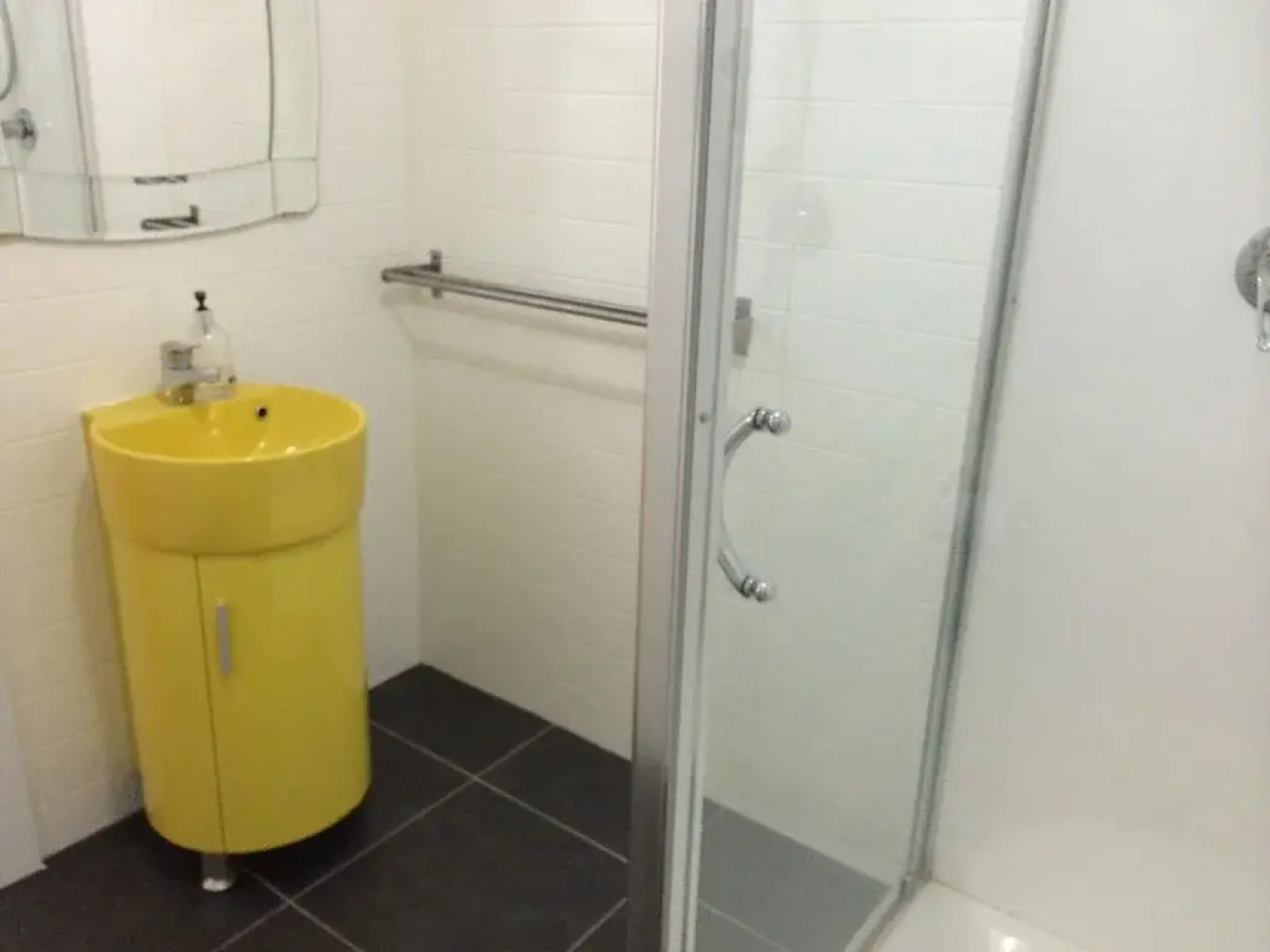 Ella May Holiday Flats