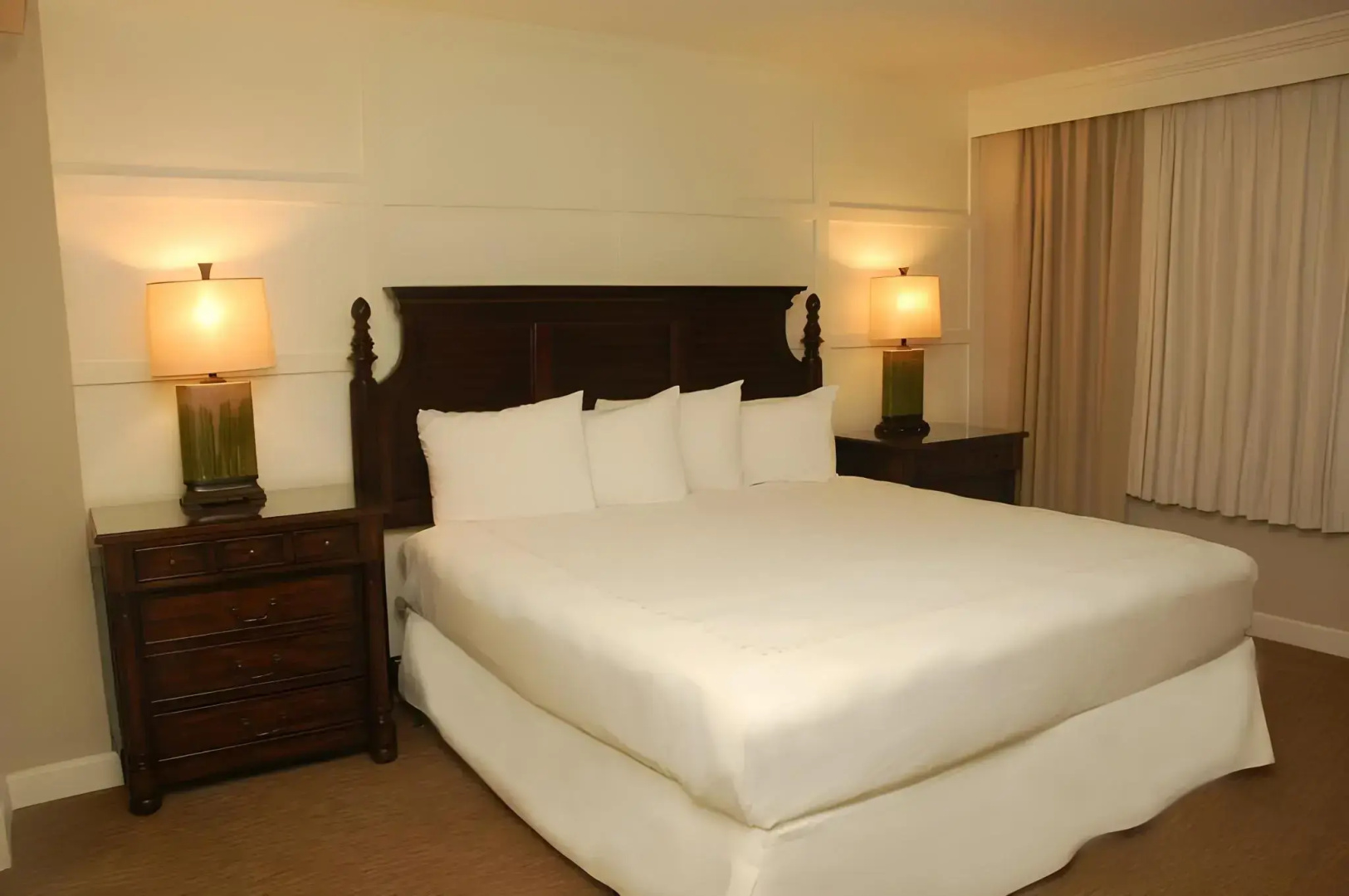 Riverside Hotel