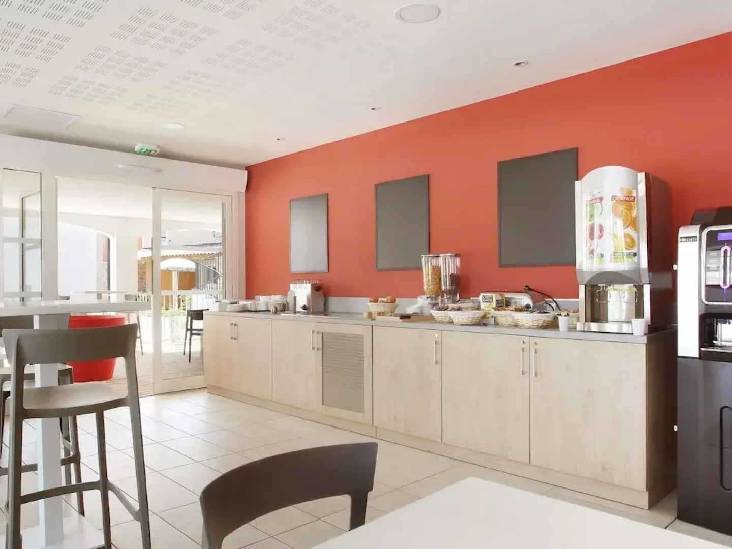 Nicely Maintained Apartment Near the Historic Aigues-mortes