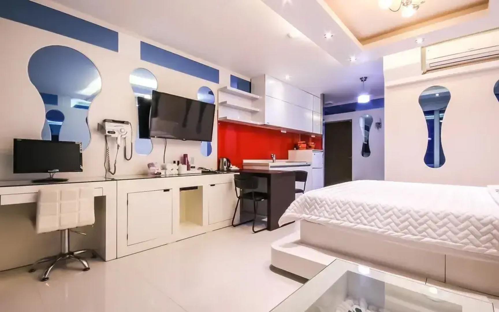 Yeongdeok Ganggu Port Into