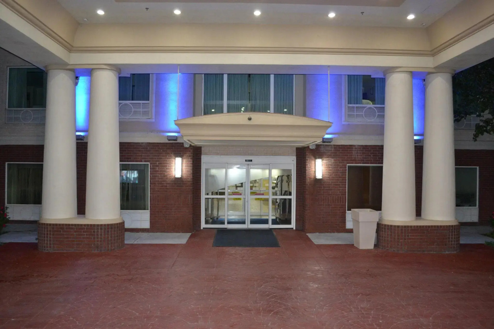 Holiday Inn Express Hotel & Suites Gainesville by IHG