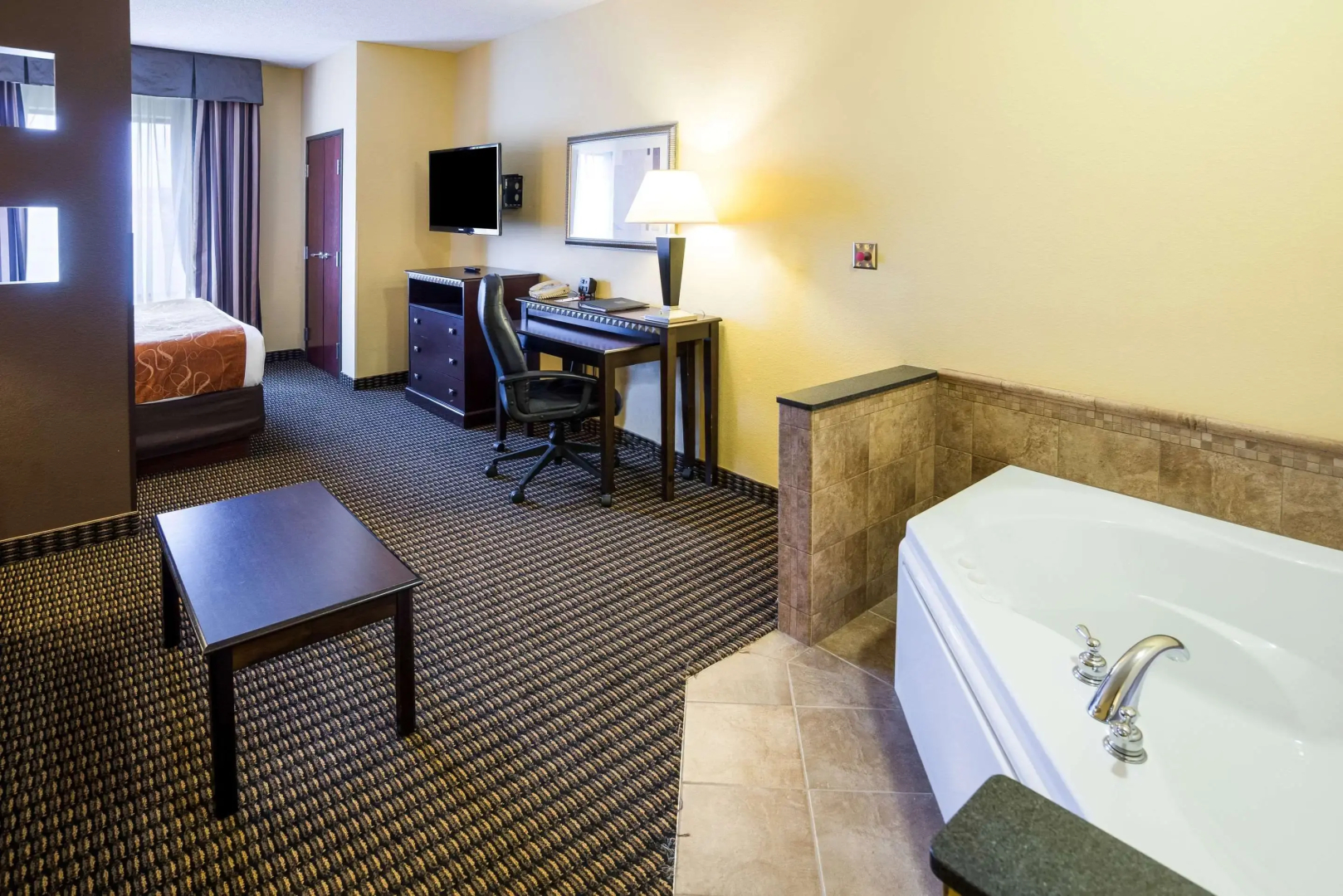 Holiday Inn Express Rochester South - Mayo Area by IHG