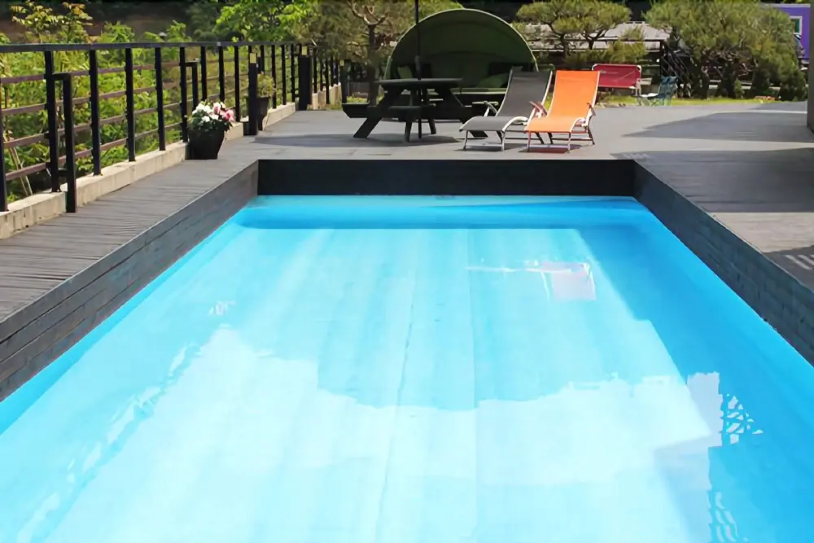 Hongcheon La Defense Pension