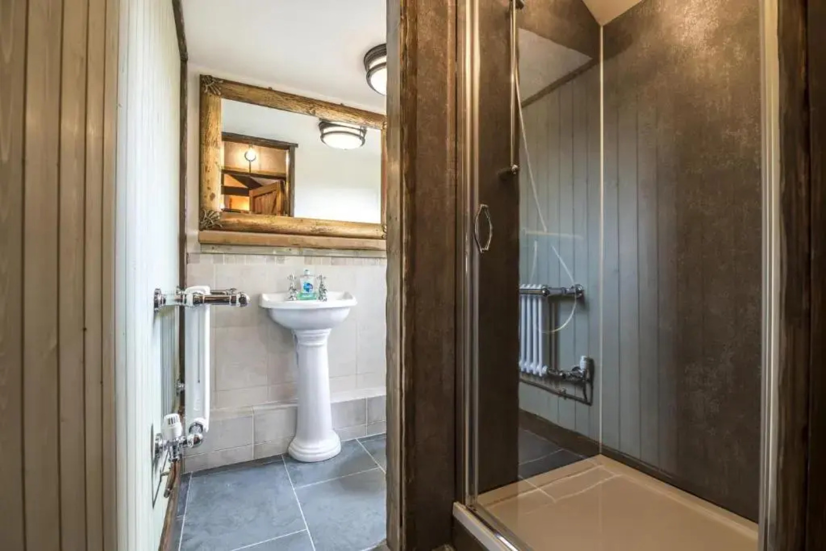 Fern Cottage - Luxurious 1 Bedroom - Blossom Farm