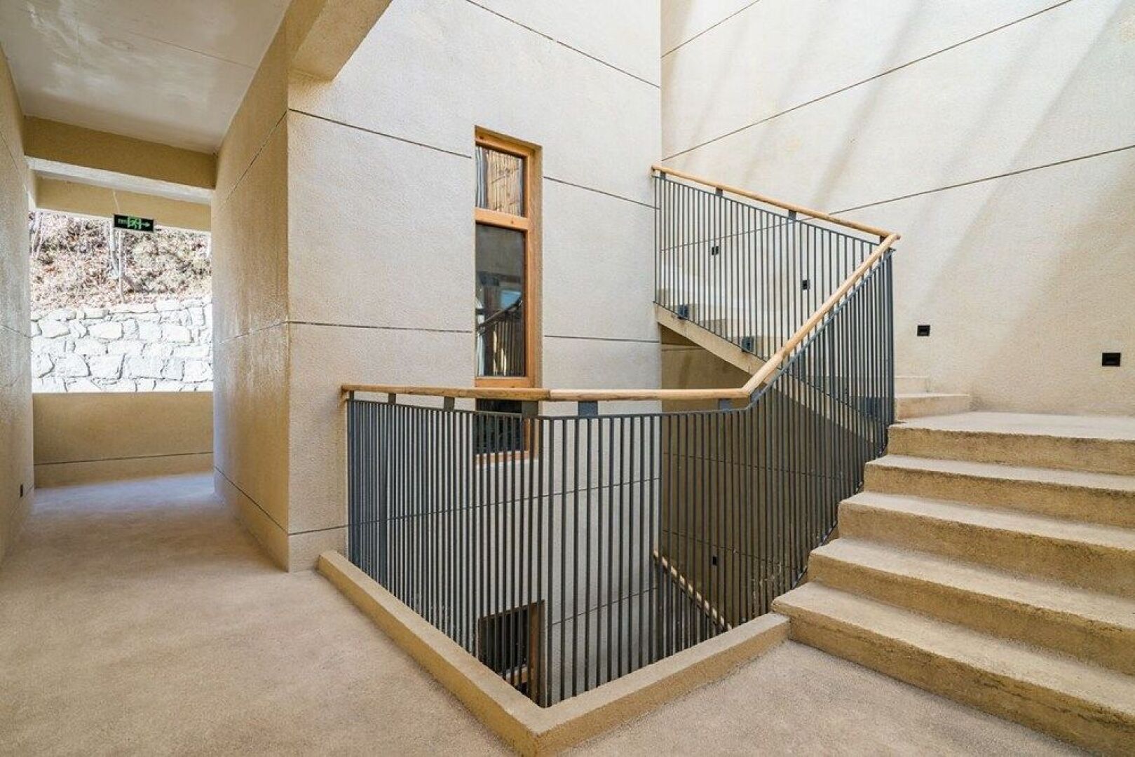 Wuhua Yishu Shouzhuo Park