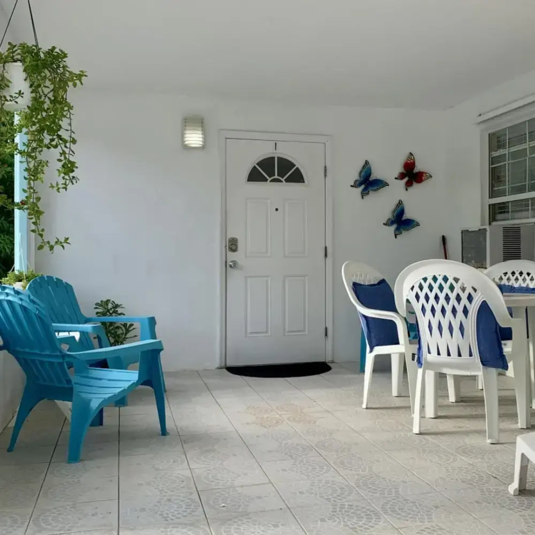 3 Suites Free Breakfast Steps to Beach