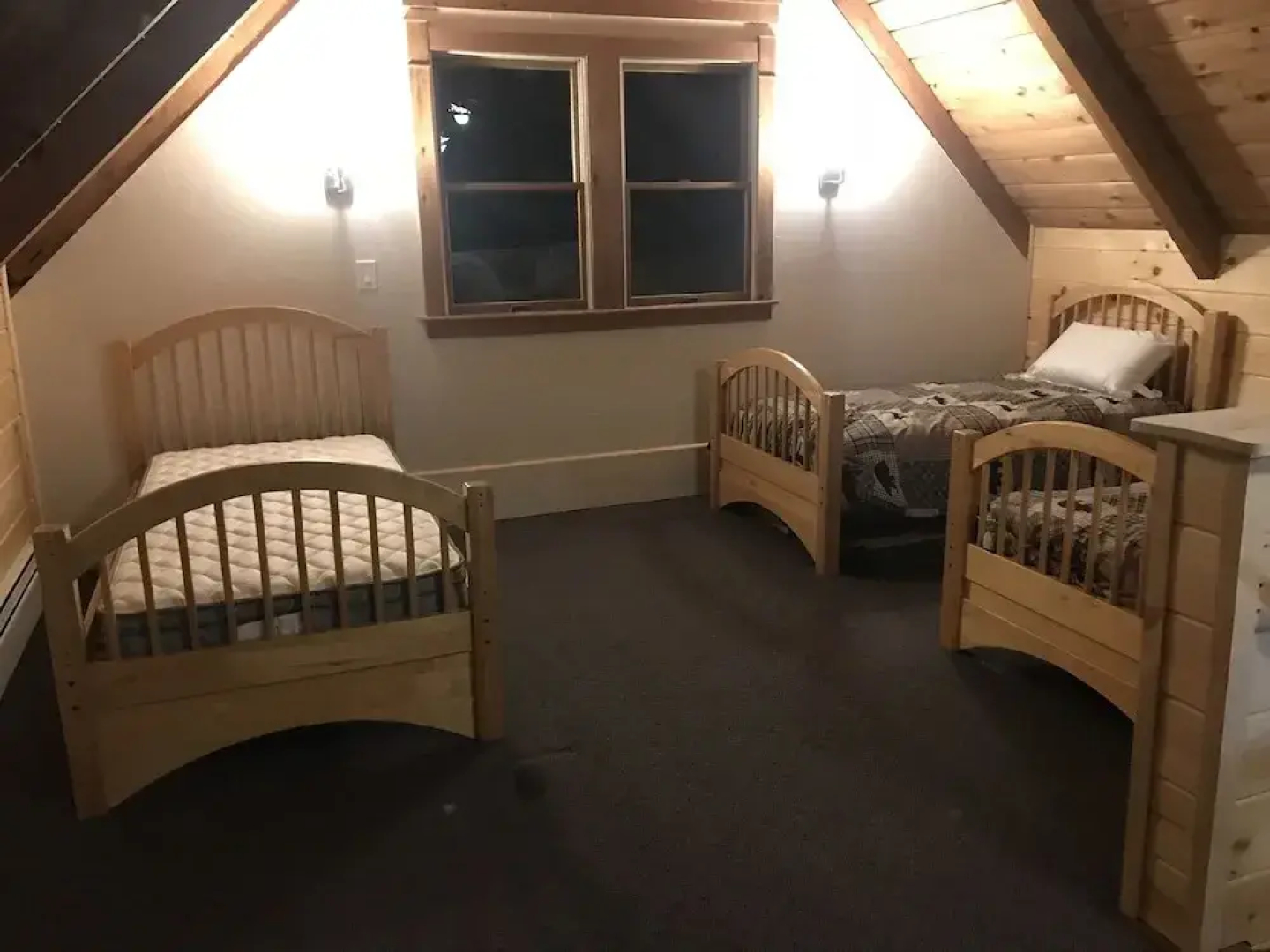 4 Bedroom 1 Bathroom Chocorua Beach