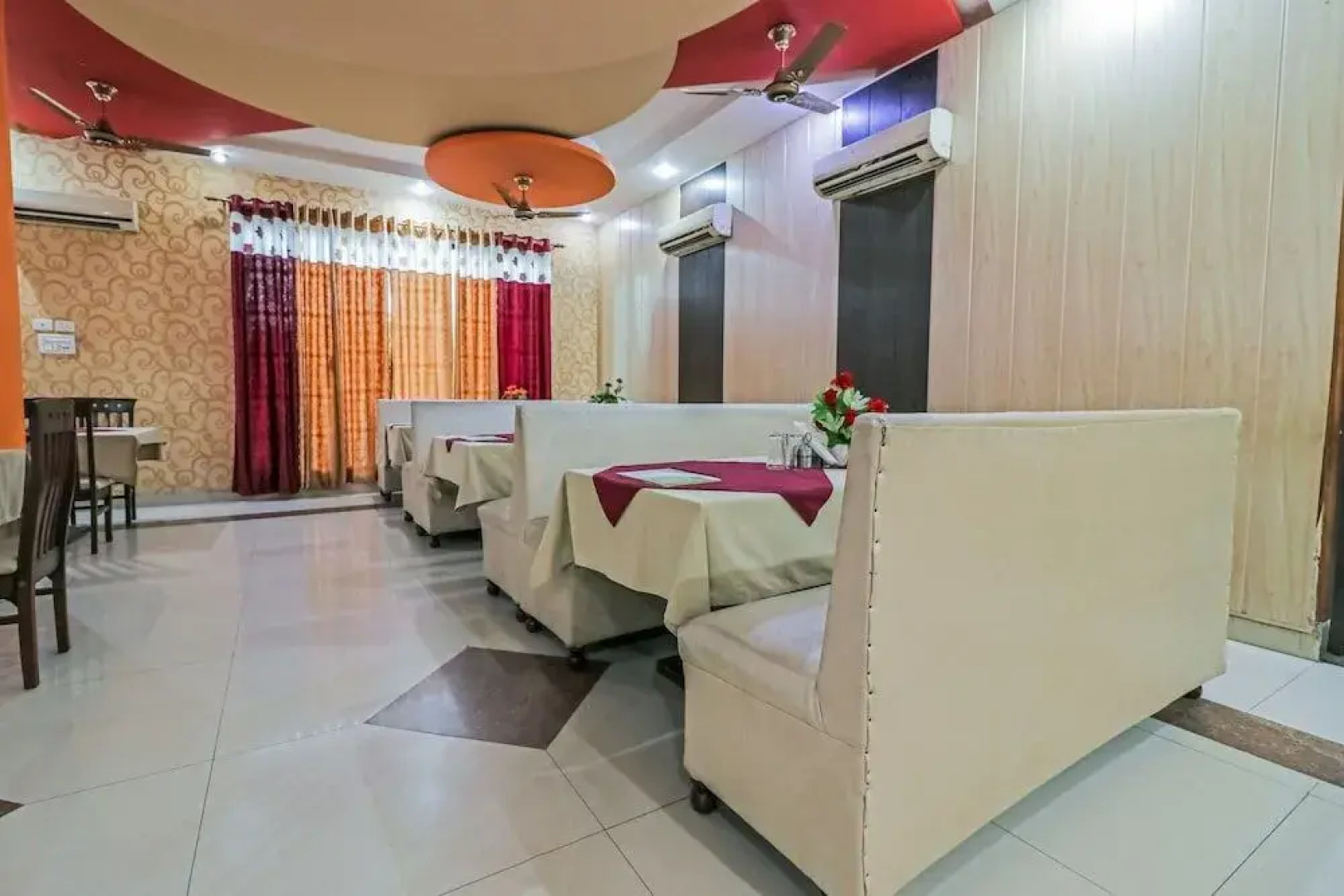 OYO 18465 Hotel Nestway