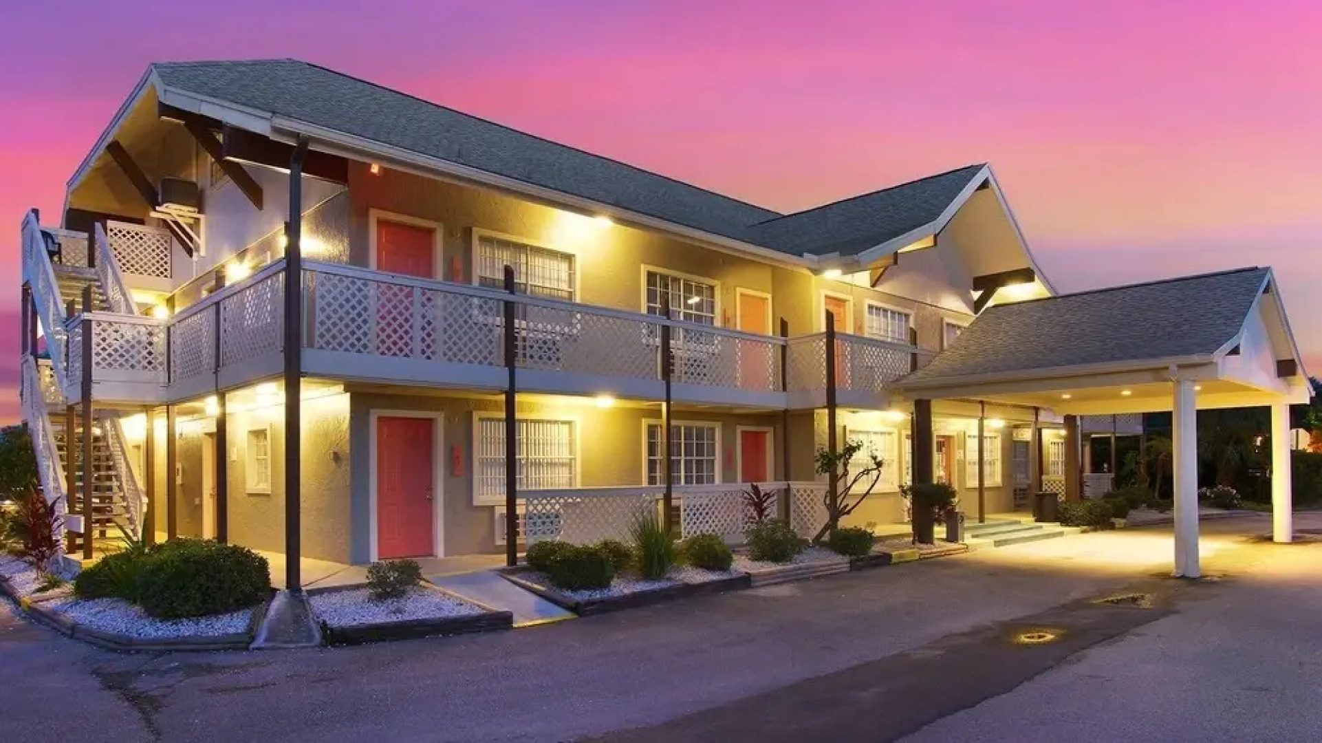 The Palmer Inn & Tennis Club