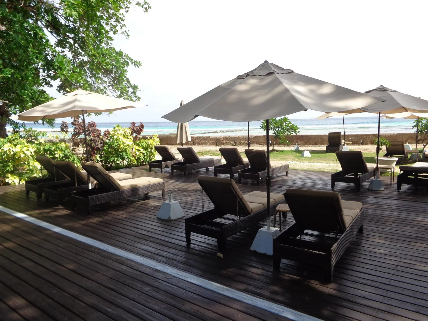 Savannah Beach Club Hotel