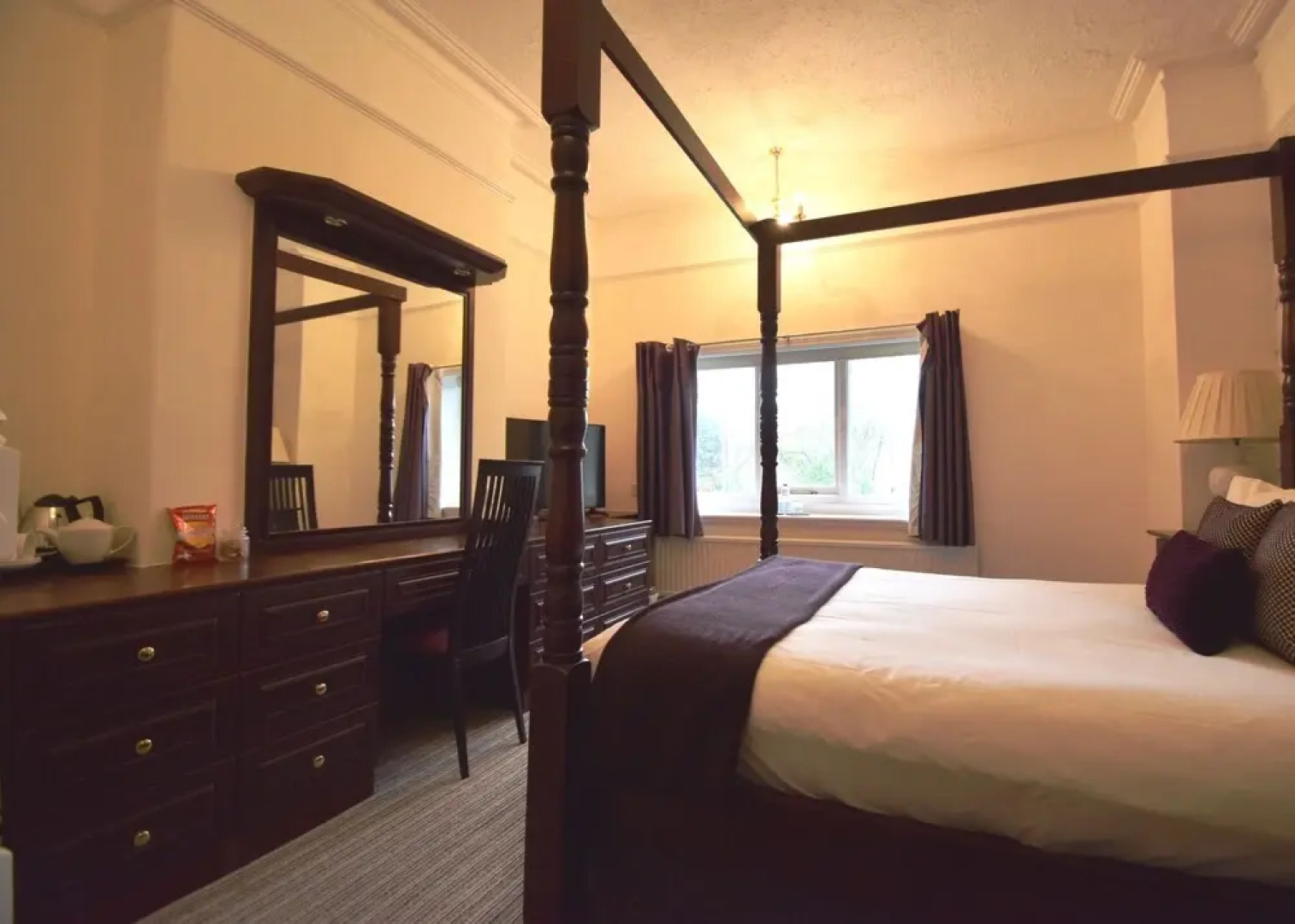 The Riverhill Hotel  Restaurant