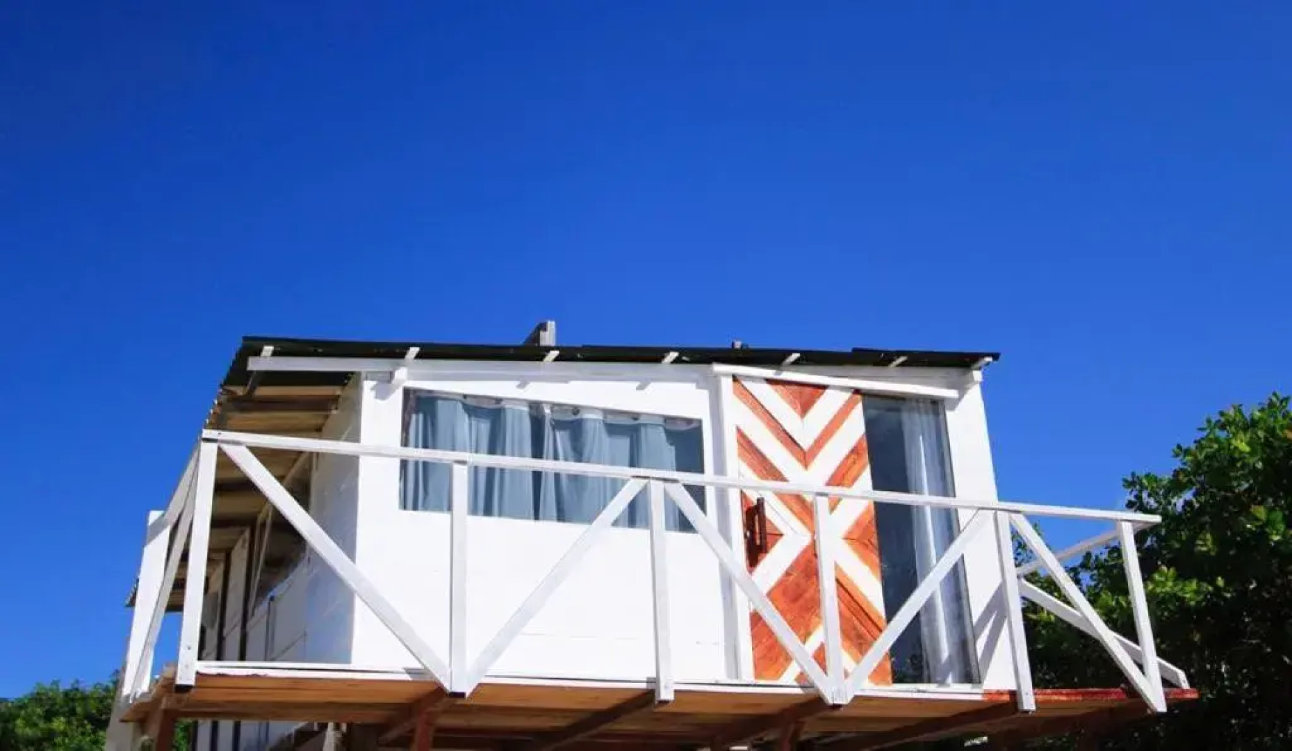 atins kite house
