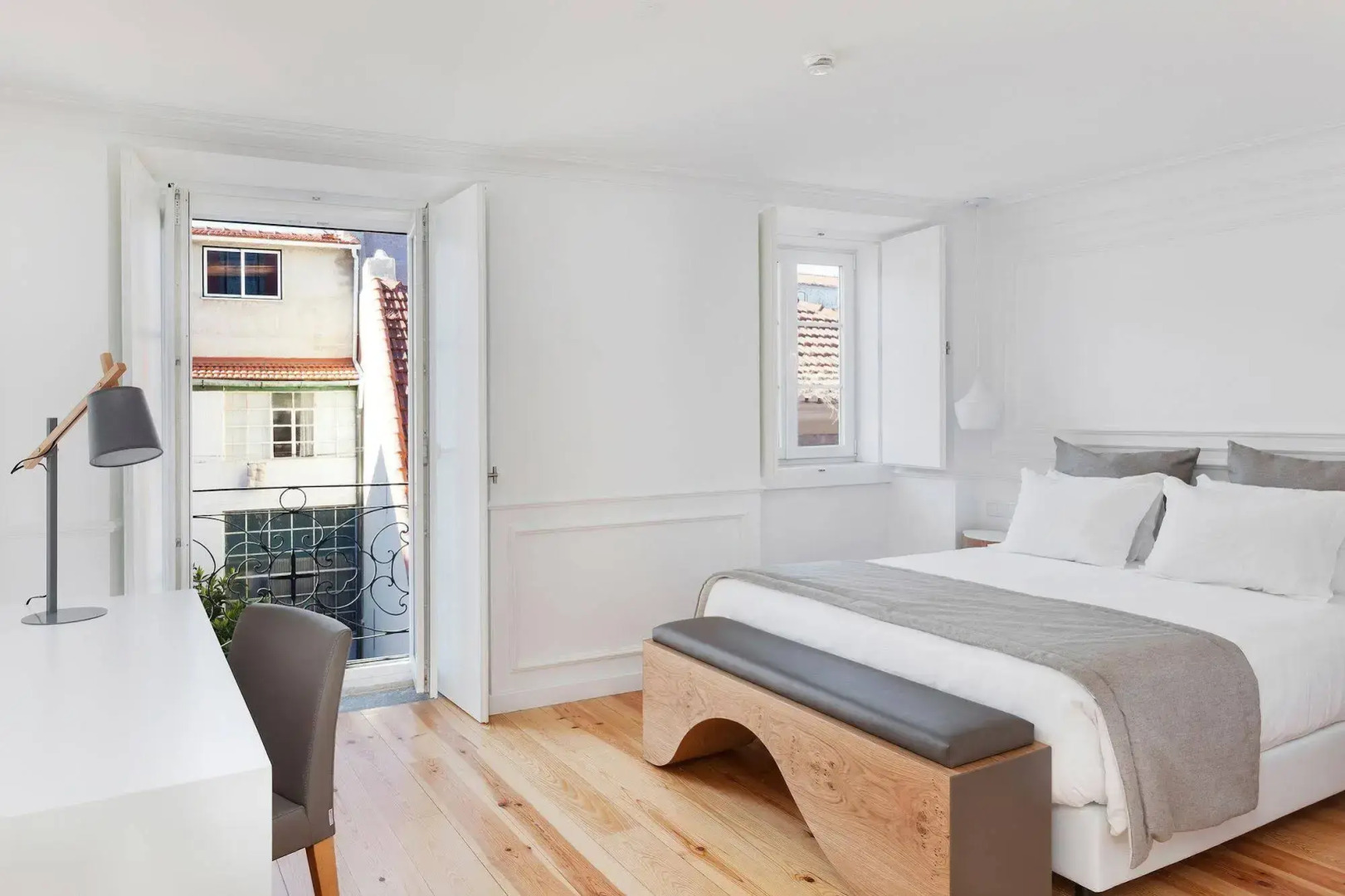 Hello Lisbon São Bento Valley Boutique Apartments