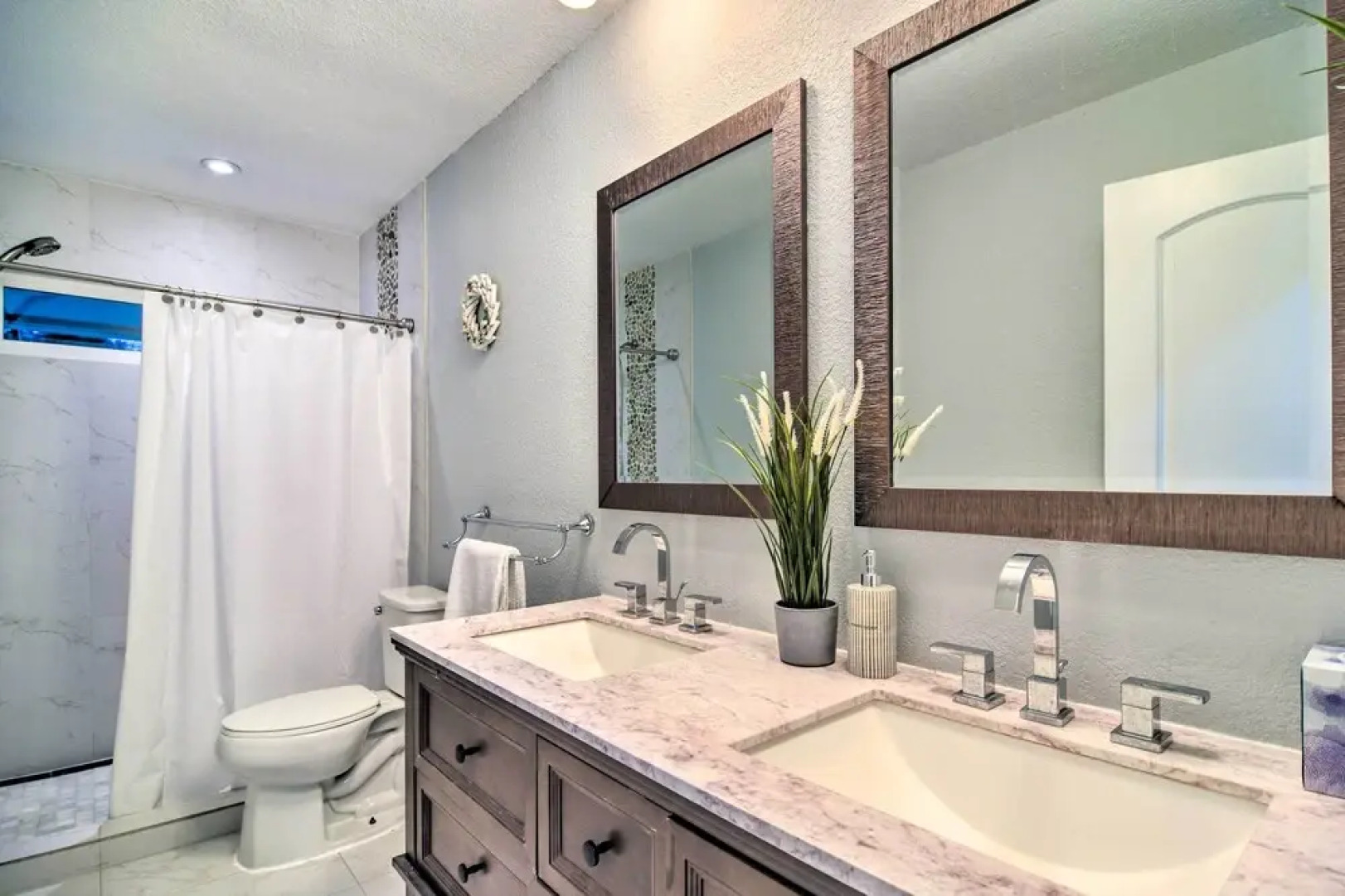 Updated Largo Getaway w/ Private Pool & Lanai!