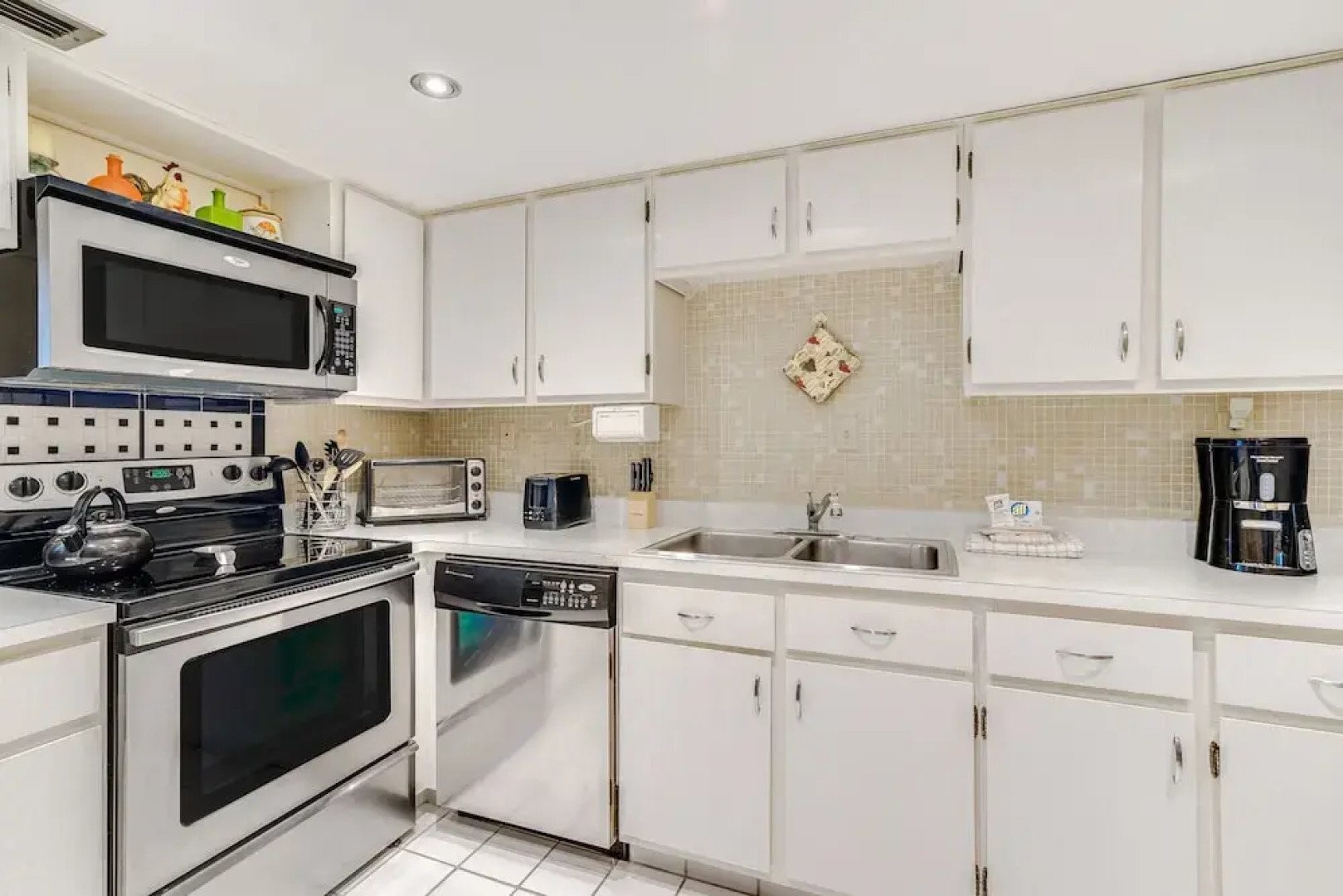 Redington Towers 406 by Vtrips