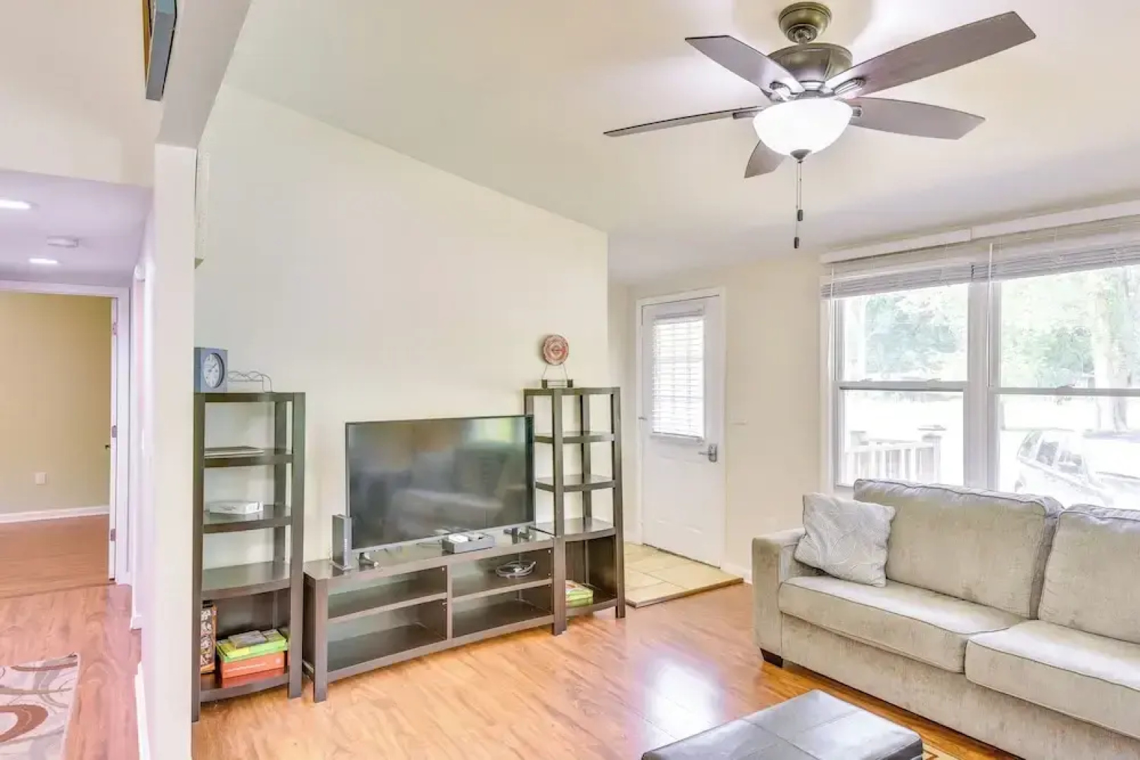 2 Mi to Warren Dunes: Sawyer Apartment w/ Deck!