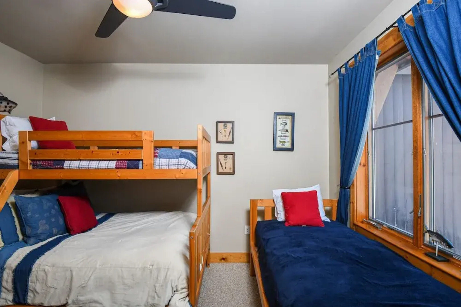 Baraboo Lodge 4 Bedroom Townhome