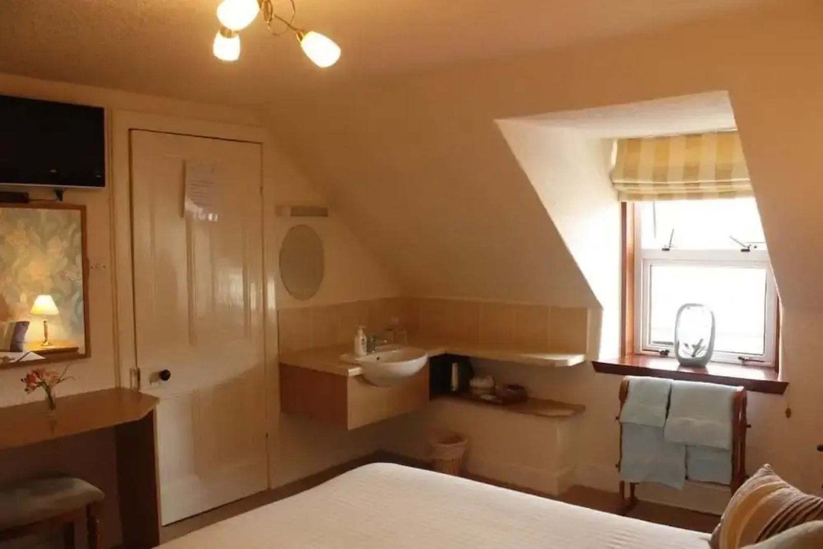 Laigh Tarbeg Farmhouse