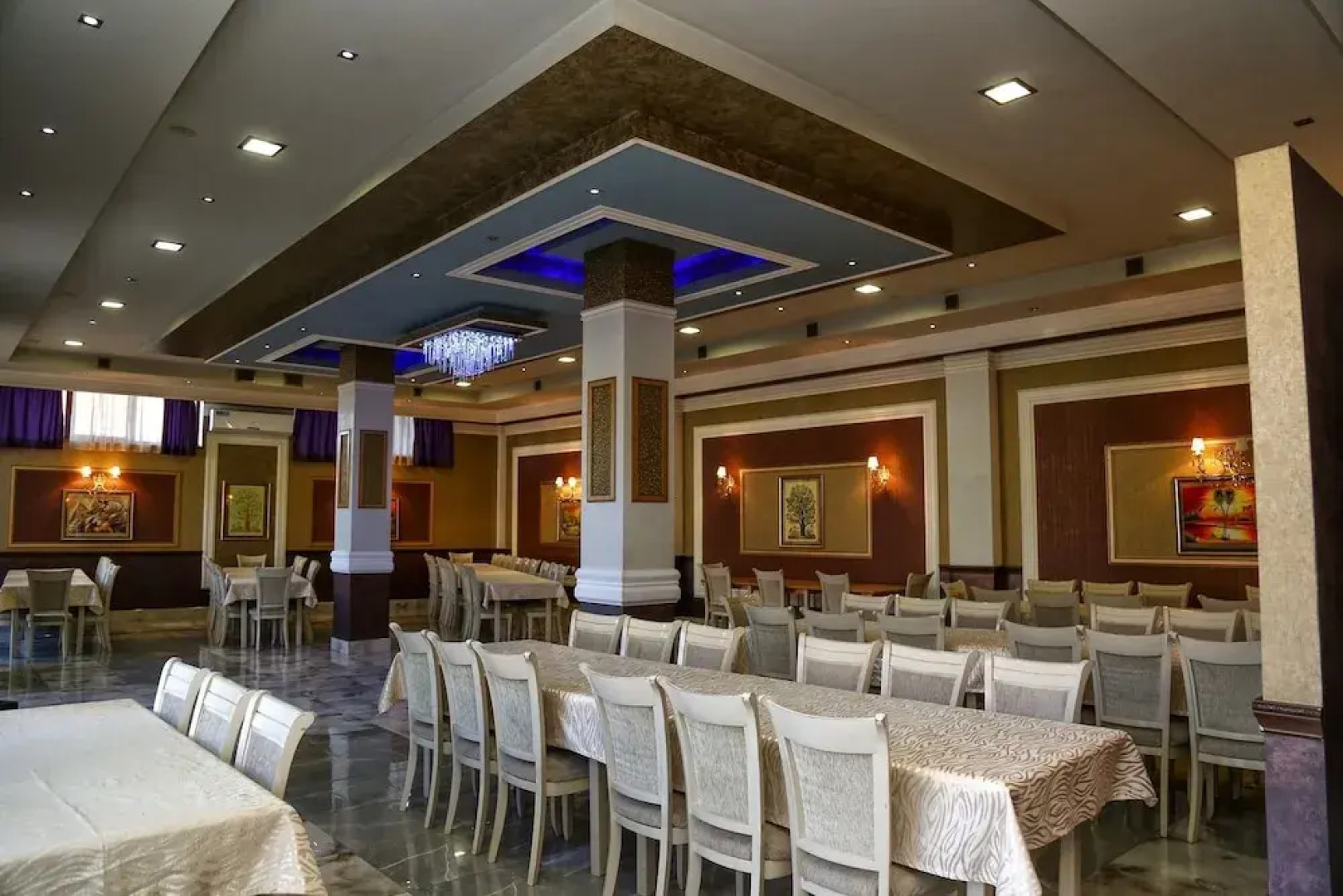 Отель «Лара»