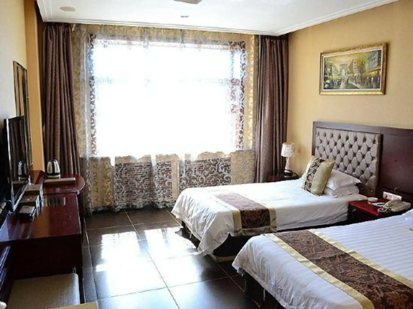 Zhaodong tongxintian Business Hotel