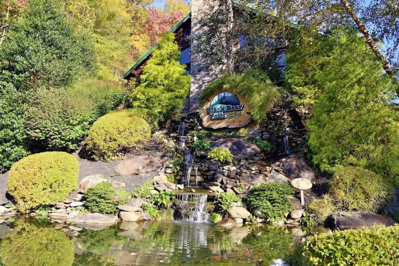 Hugs n Kisses - One Bedroom Cabin