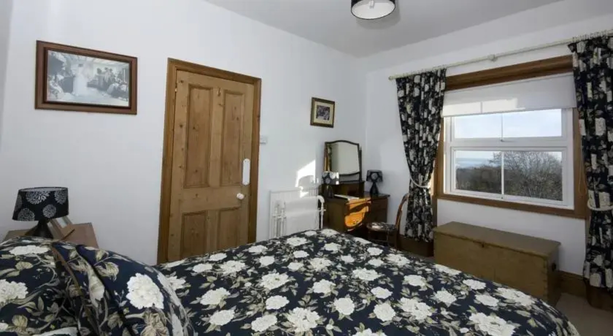 Shenstone Holiday Home