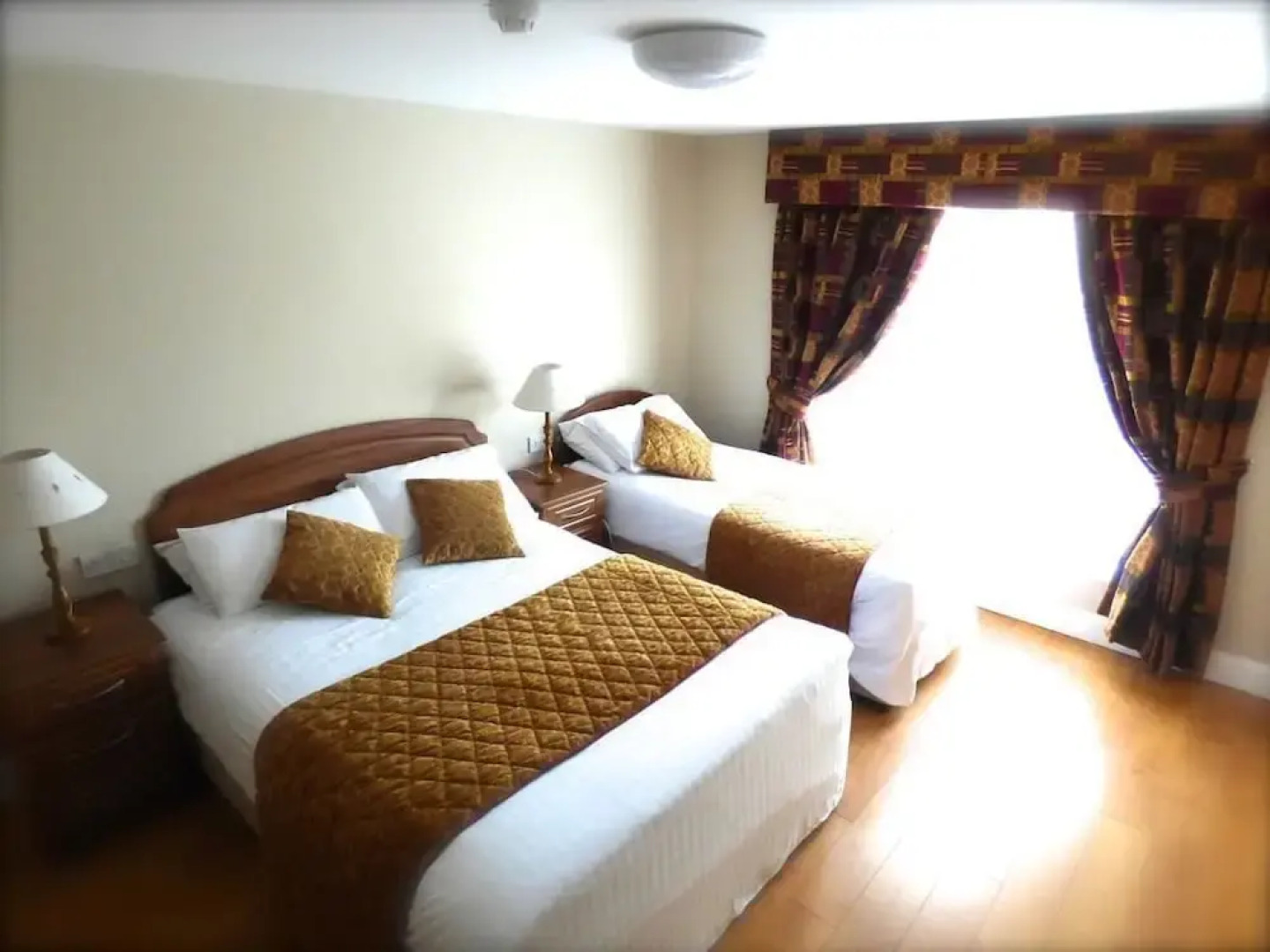 The Cross Square Hotel