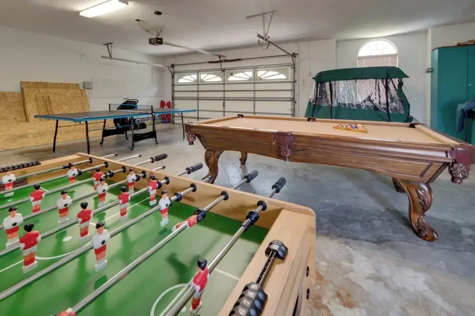 Crystal River Gem Near Three Sisters Springs!