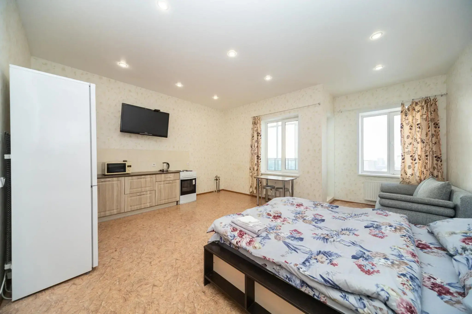 К энд К Апартментс на улице Крылова 17