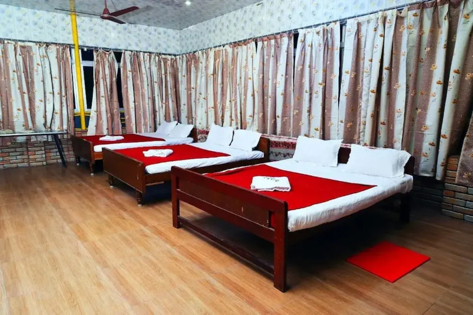 Royal House And Park