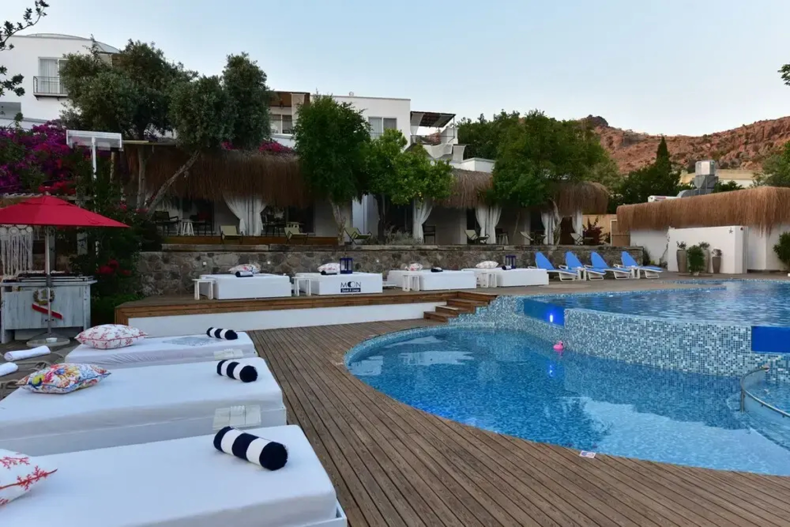 Moon Beach Otel