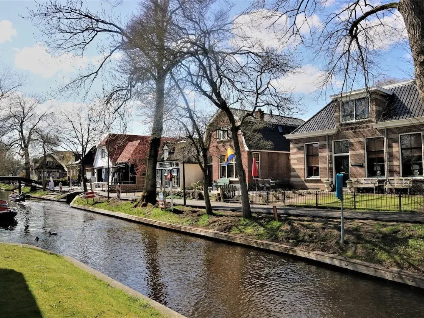 Wonderful Mansion in Giethoorn near Museum with Terrace