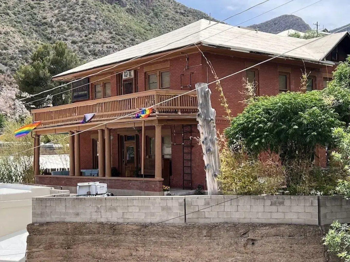 The Oliver House - Adults Only