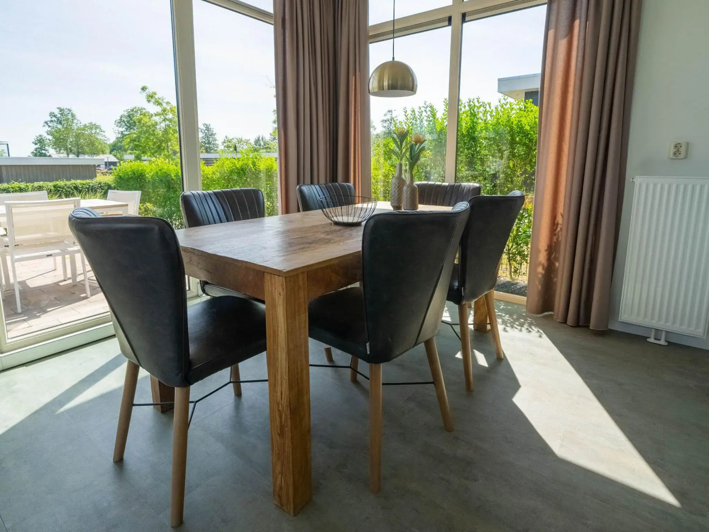 Comfy chalet with dishwasher near a nature reserve
