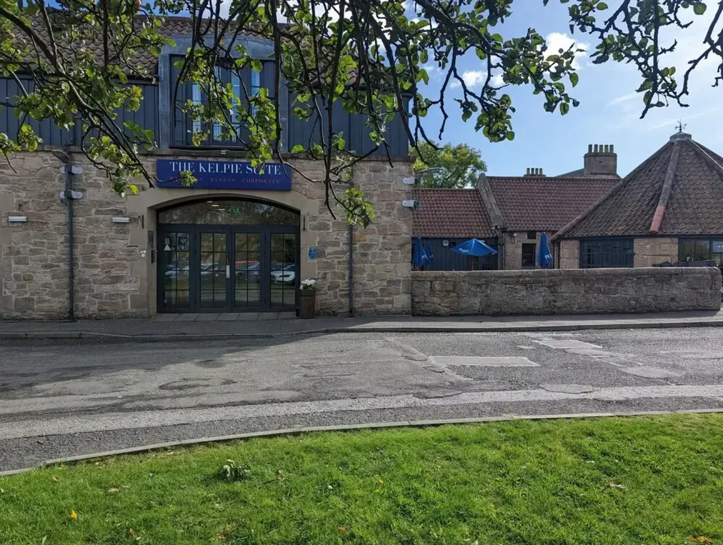 Beancross Restaurant And Hotel