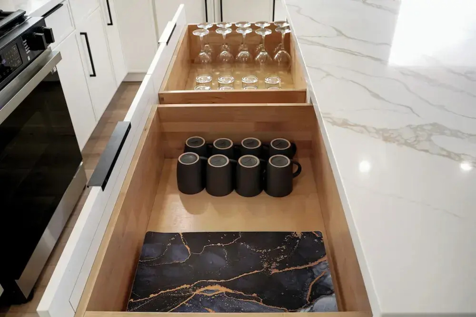 Oceanview Sunset View 3BR Luxe Home Yard