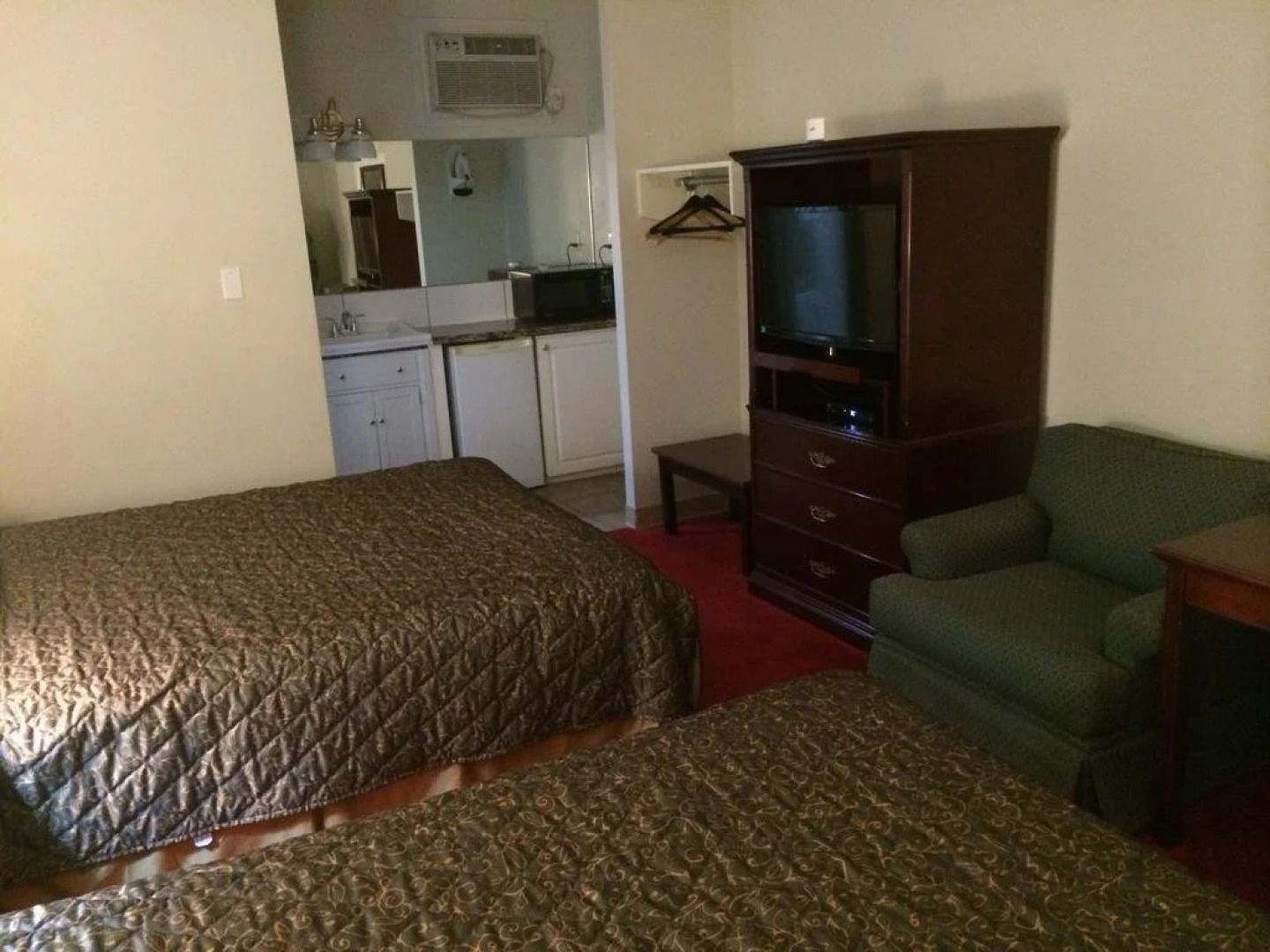 Red Carpet Inn & Suites Calgary