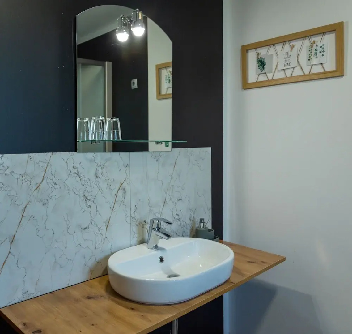 Apartmaji bungalovi i sotorisce Silva