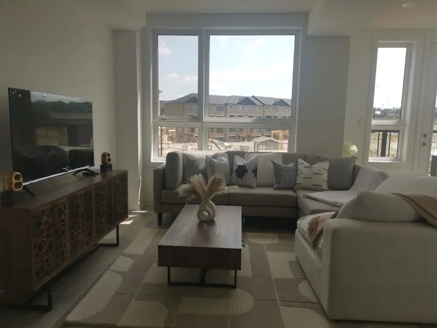 Barrie Comfort Lodging