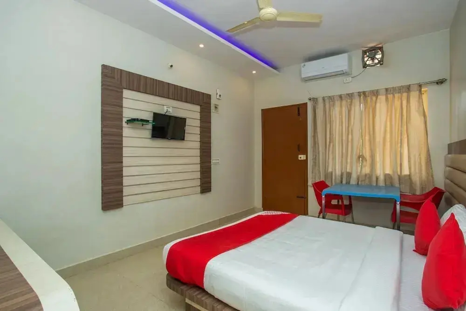 LG Residency by OYO Rooms