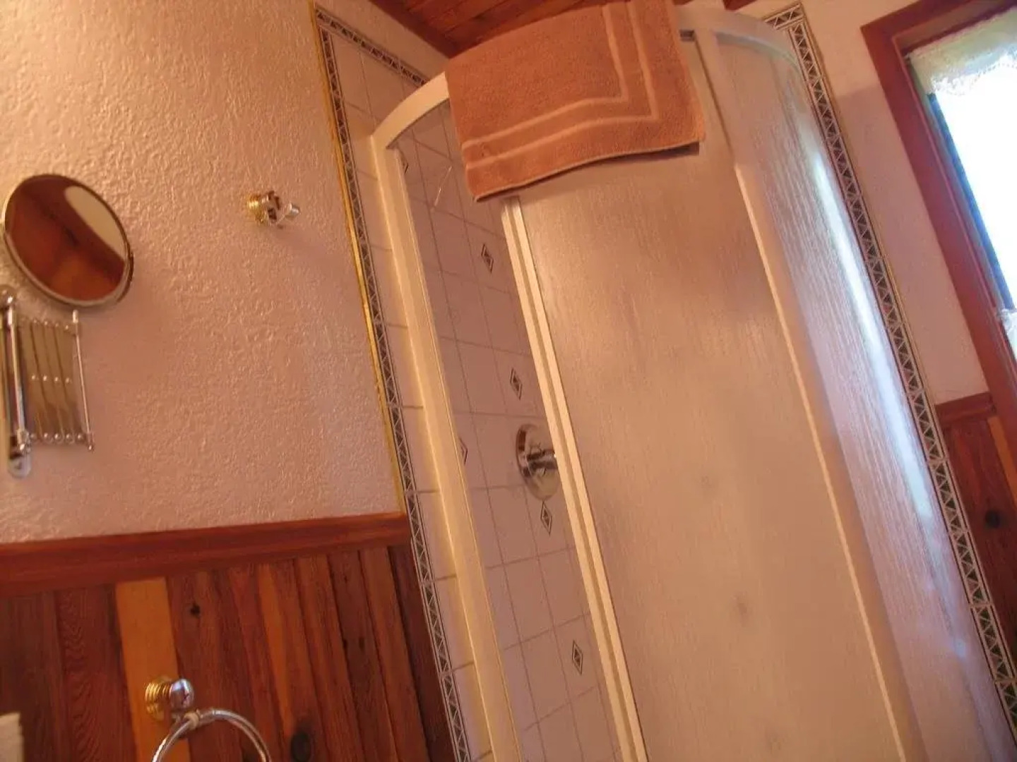 Blue Grouse Country Inn Bed & Breakfast